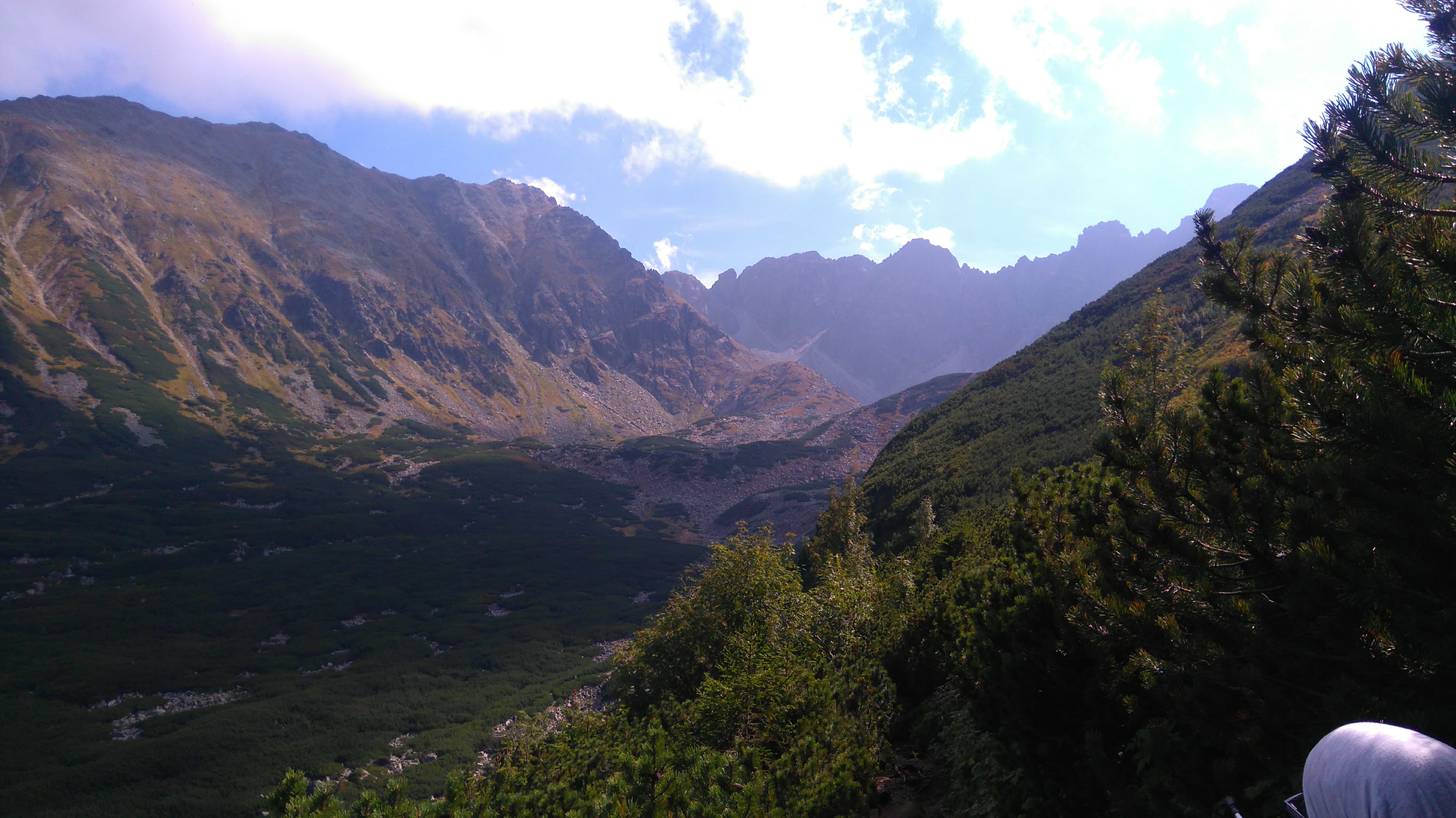 Five Lakes Valley Hiker